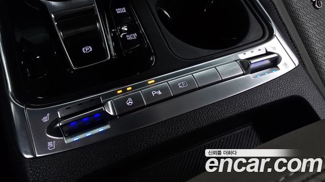 Kia Canival 2024 — photo 31