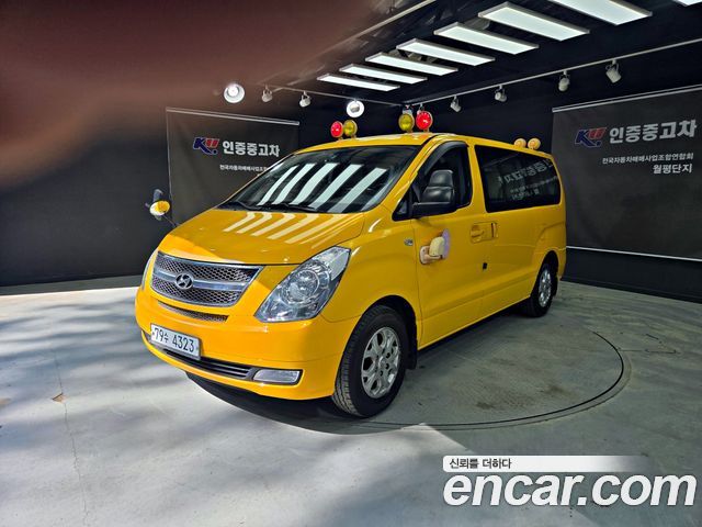 Hyundai Starex 2015 — photo 1