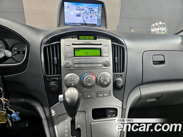 Hyundai Starex 2015 — photo 13