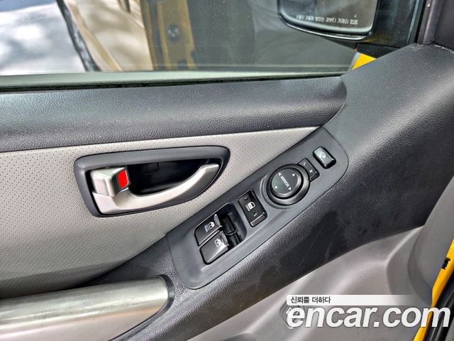 Hyundai Starex 2015 — photo 15