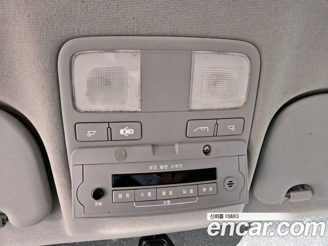 Hyundai Starex 2015 — photo 16
