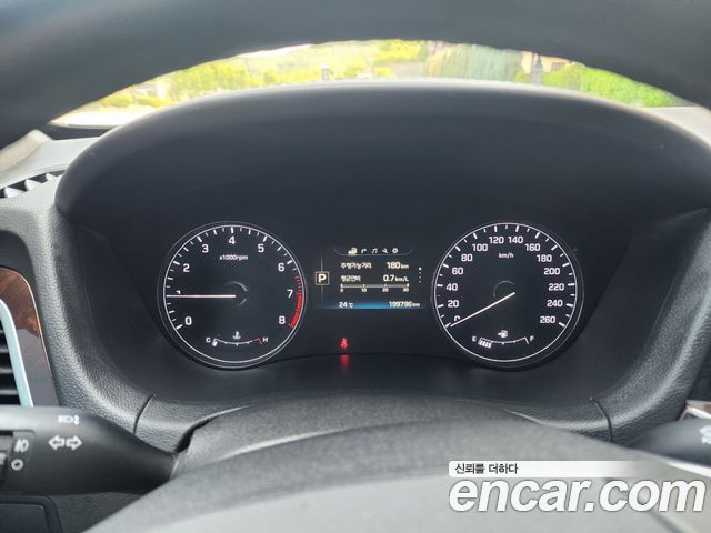 Hyundai Genesis 2016 — photo 8