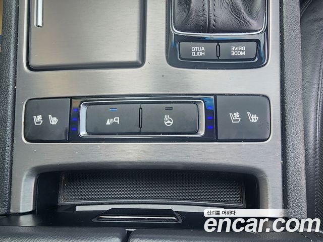 Hyundai Genesis 2016 — photo 18