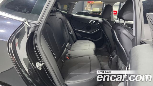 BMW 2-Series 2024 — photo 18