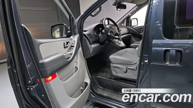 Hyundai Starex 2015 — photo 10
