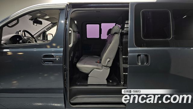 Hyundai Starex 2015 — photo 11