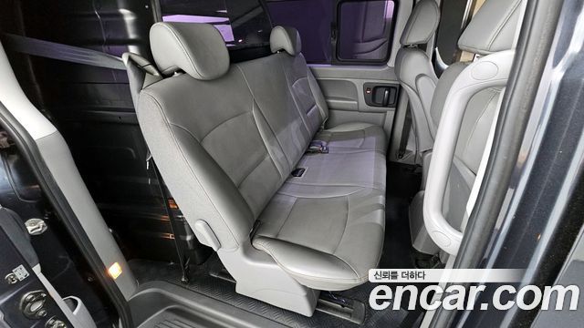 Hyundai Starex 2015 — photo 12