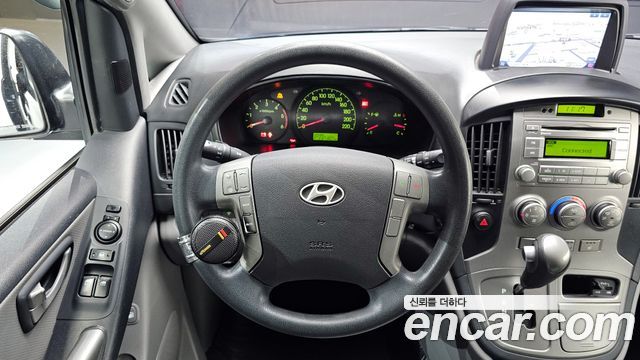 Hyundai Starex 2015 — photo 13