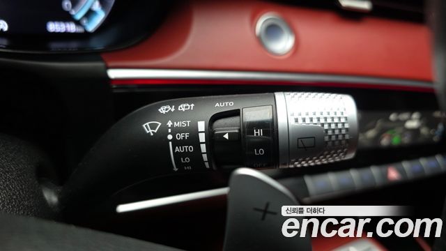 Genesis GV70 2021 — photo 24