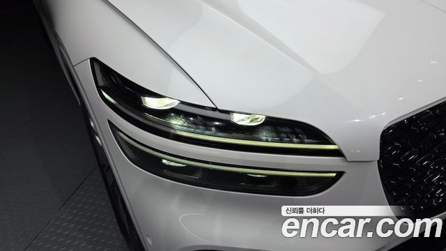 Genesis GV70 2021 — photo 8