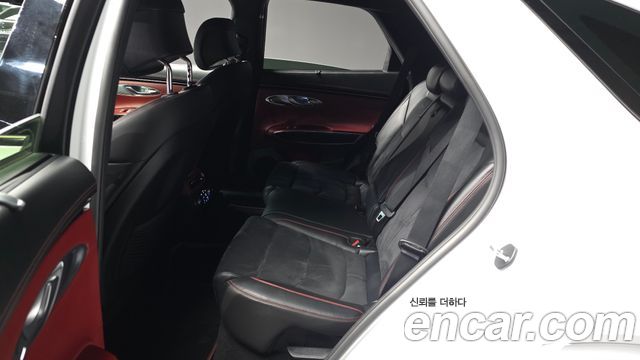Genesis GV70 2021 — photo 16