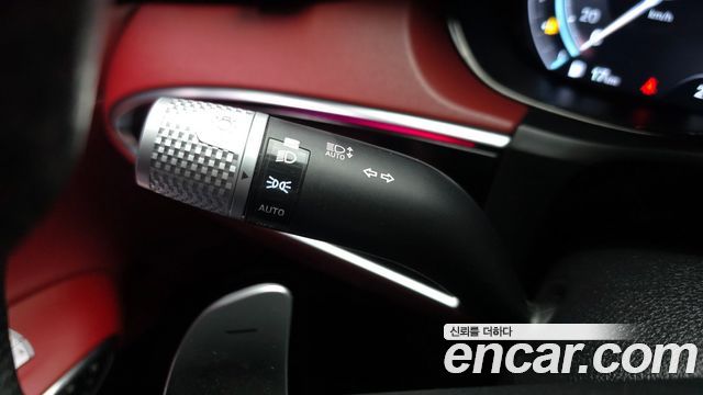 Genesis GV70 2021 — photo 29