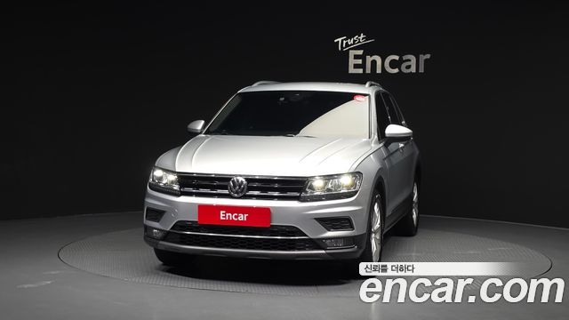 Volkswagen Tiguan 2018 — photo 3