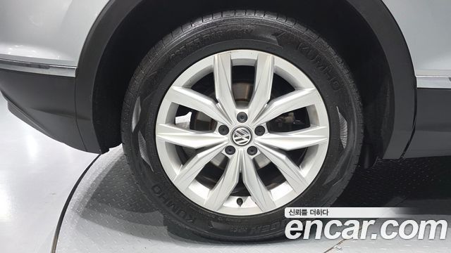 Volkswagen Tiguan 2018 — photo 5