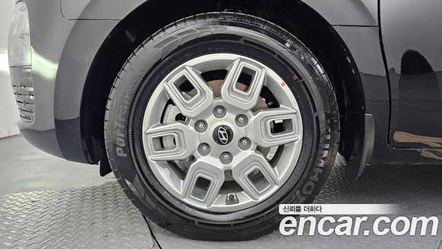 Hyundai Staria 2025 — photo 5