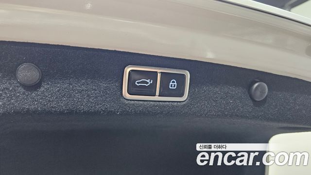Hyundai Grandeur 2023 — photo 17