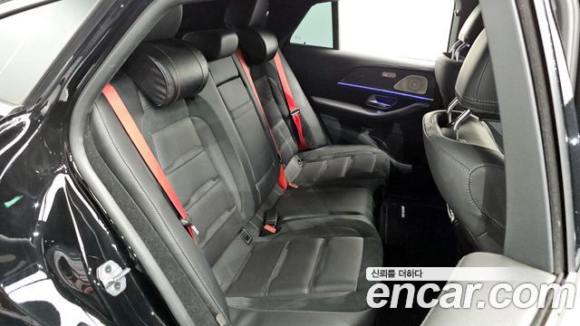 Mercedes-Benz GLE-Class 2023 — photo 11