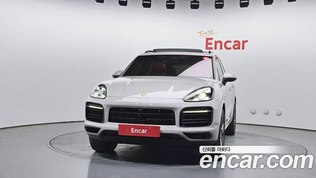 Porsche Cayenne 2023 — photo 3