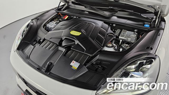 Porsche Cayenne 2023 — photo 6