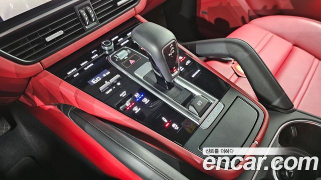 Porsche Cayenne 2023 — photo 9