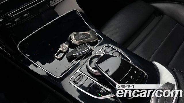 Mercedes-Benz C-Class 2017 — photo 28