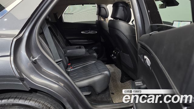 Genesis GV70 2021 — photo 18