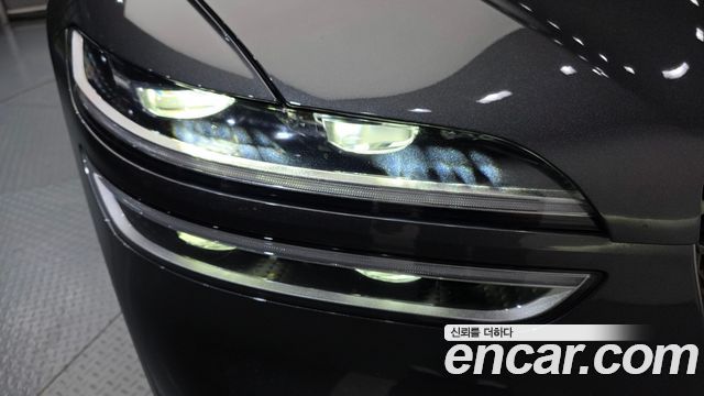 Genesis GV70 2021 — photo 8