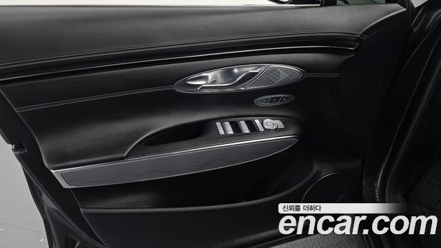 Genesis GV70 2021 — photo 14