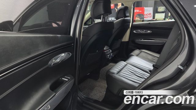 Genesis GV70 2021 — photo 16