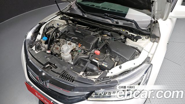 Honda Accord 2017 — photo 6
