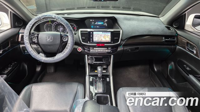 Honda Accord 2017 — photo 7