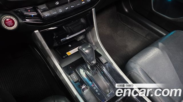Honda Accord 2017 — photo 9