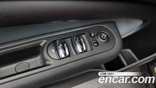 Mini Clubman 2024 — photo 32
