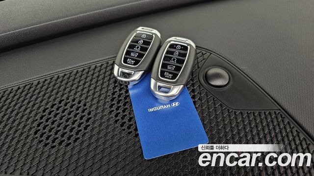 Hyundai AVANTE 2022 — photo 30