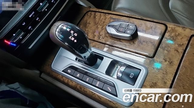 Maserati Quattroporte 2016 — photo 9