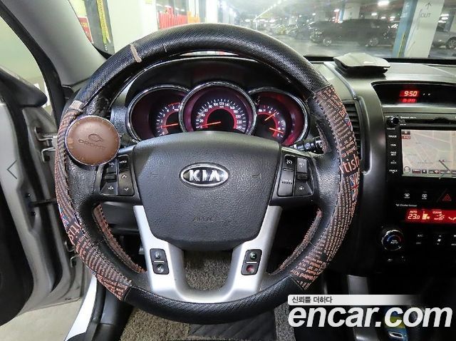Kia Sorento 2012 — photo 8