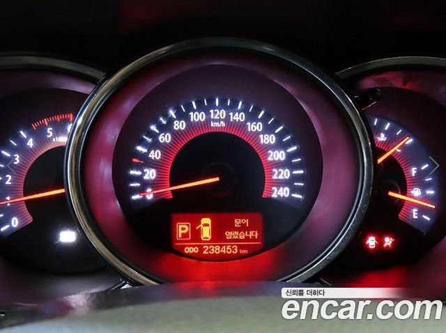 Kia Sorento 2012 — photo 9