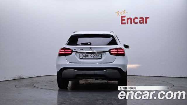 Mercedes-Benz GLA-Class 2018 — photo 4