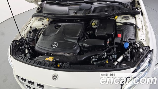Mercedes-Benz GLA-Class 2018 — photo 6