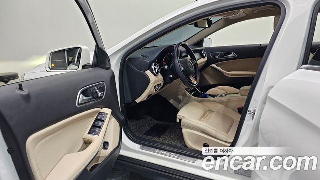 Mercedes-Benz GLA-Class 2018 — photo 13