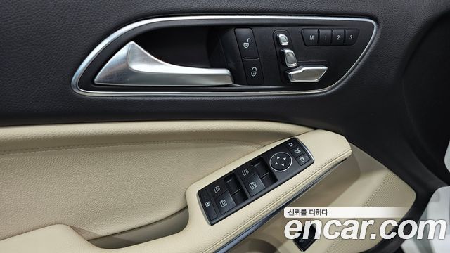 Mercedes-Benz GLA-Class 2018 — photo 22