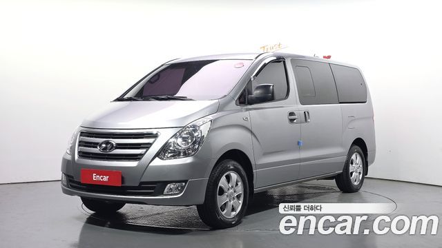 Hyundai Starex 2017 — photo 1