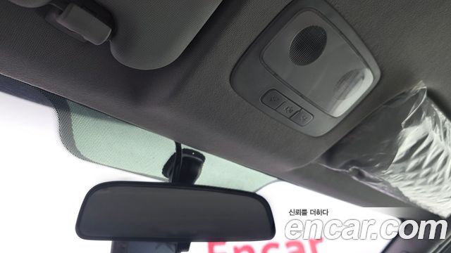 Hyundai Starex 2017 — photo 18