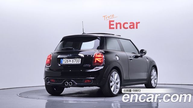 Mini Cooper 2020 — photo 2