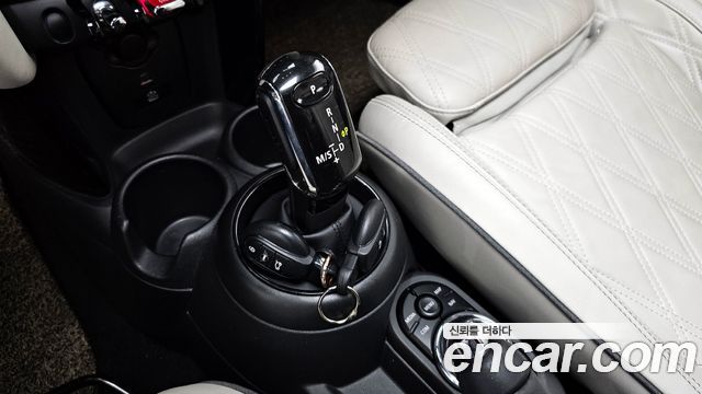 Mini Cooper 2020 — photo 12