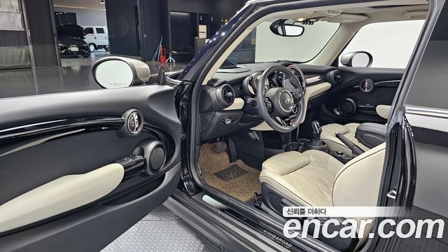 Mini Cooper 2020 — photo 13