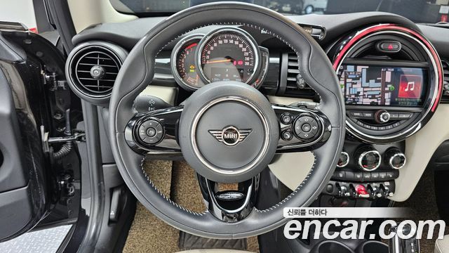 Mini Cooper 2020 — photo 19