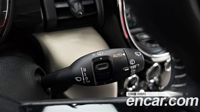 Mini Cooper 2020 — photo 23