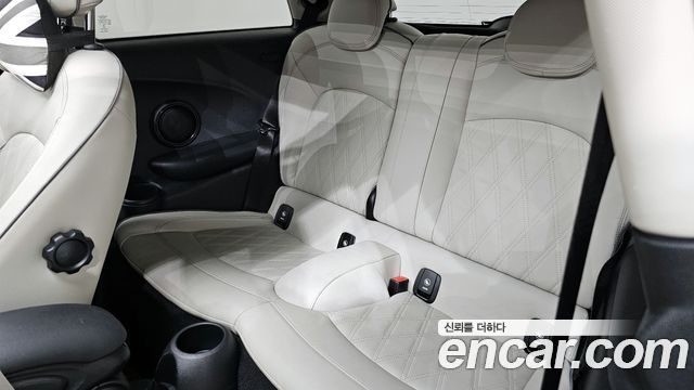 Mini Cooper 2020 — photo 16