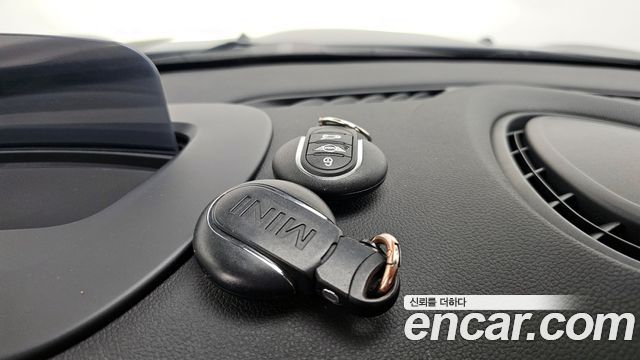 Mini Cooper 2020 — photo 27